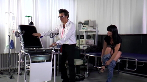 Night Club 7: German cunnilingus