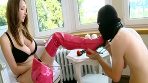 Busty Buffy - Fun with toys czech wearing latex