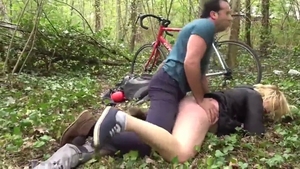 Super hot amateur doggy fucks outdoors