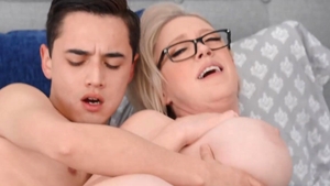 Lil Humpers: Dee Williams is very slim stepmom